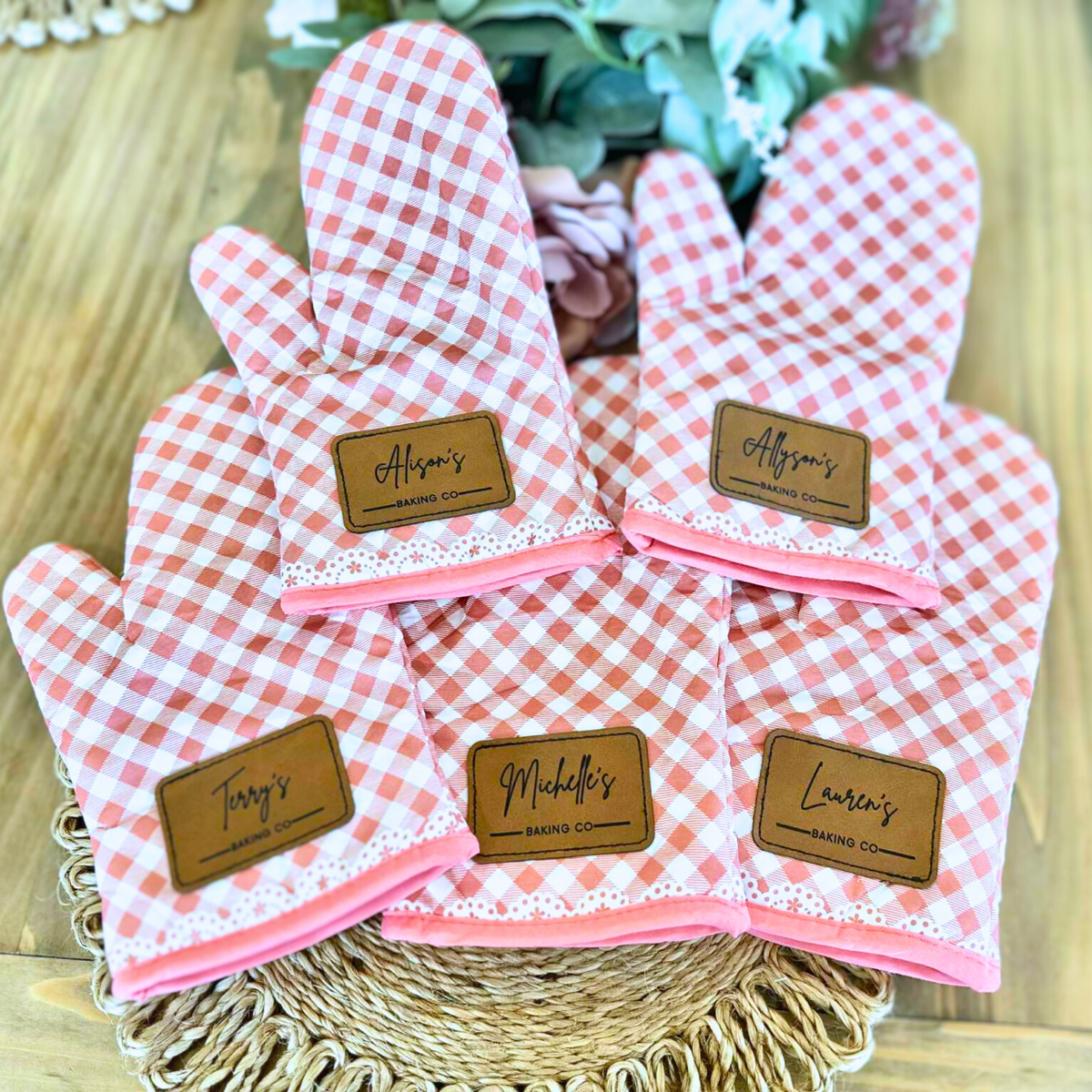 Cute Gift For Her | Personalized Oven Mitt | Custom Gifts | Gift For Mom | Wedding Gifts | Housewarming Gift | Kitchen Essentials (Copy)