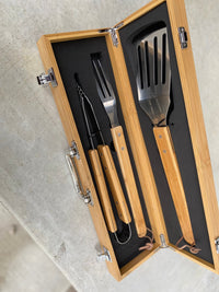 Custom Father's Day Grill Set | Father's Day Gifts | Grilling and Tools | Personalized Gifts For Him | Best Flippin Dad | Grandfather Gift